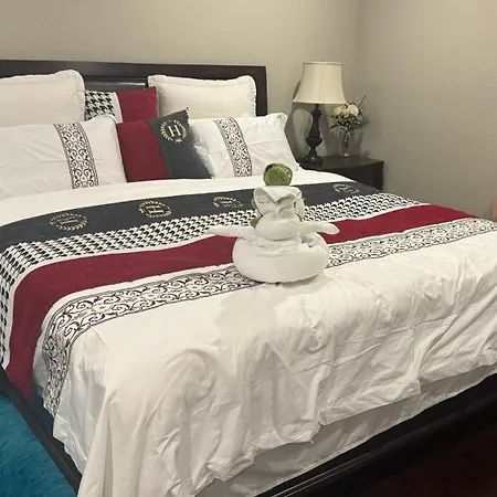 King Bed Big Room Chino Hills Exterior photo