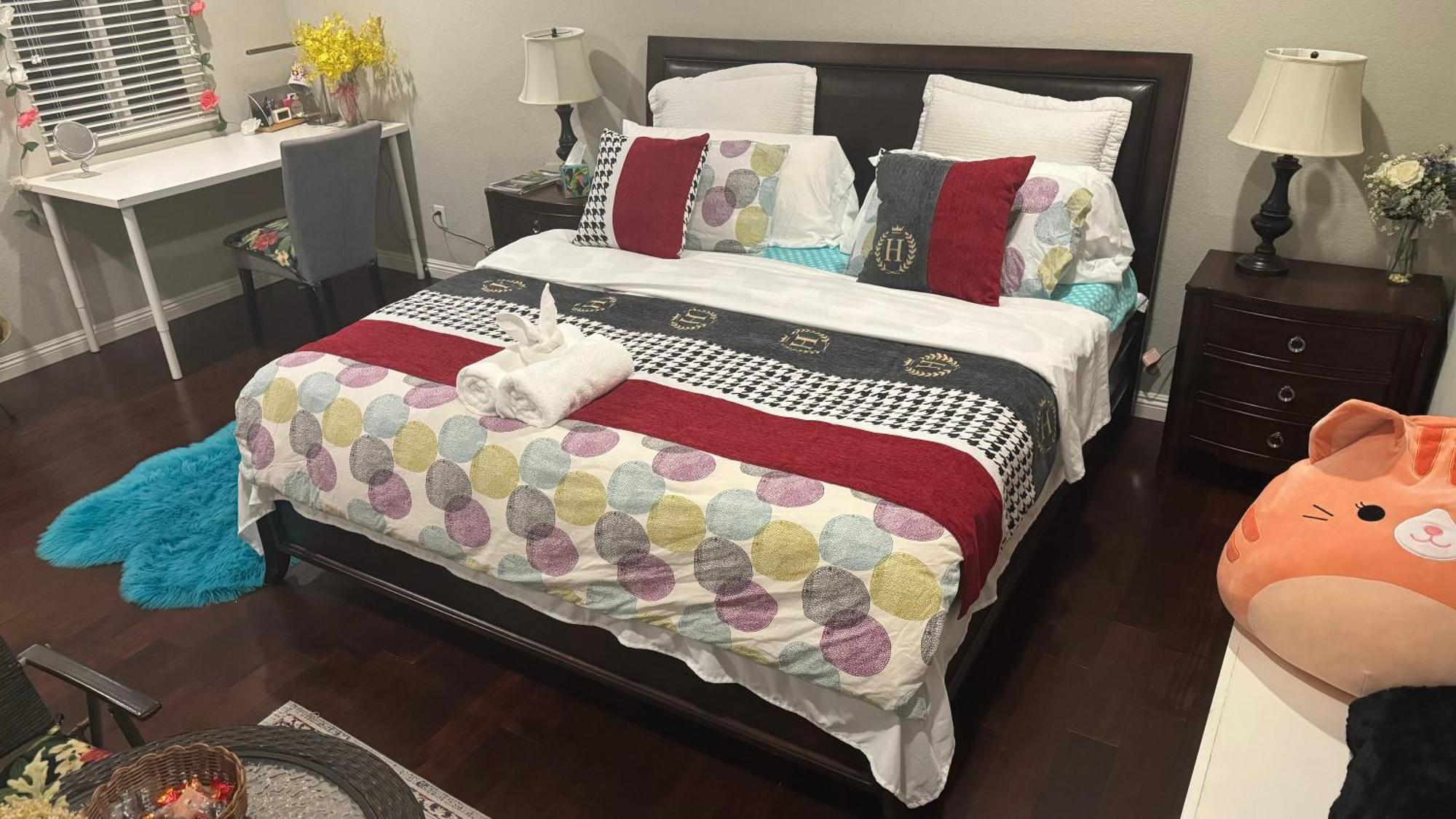 King Bed Big Chino Hills