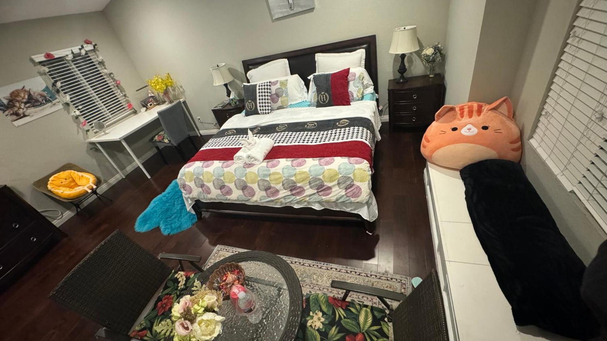 King Bed Big *
