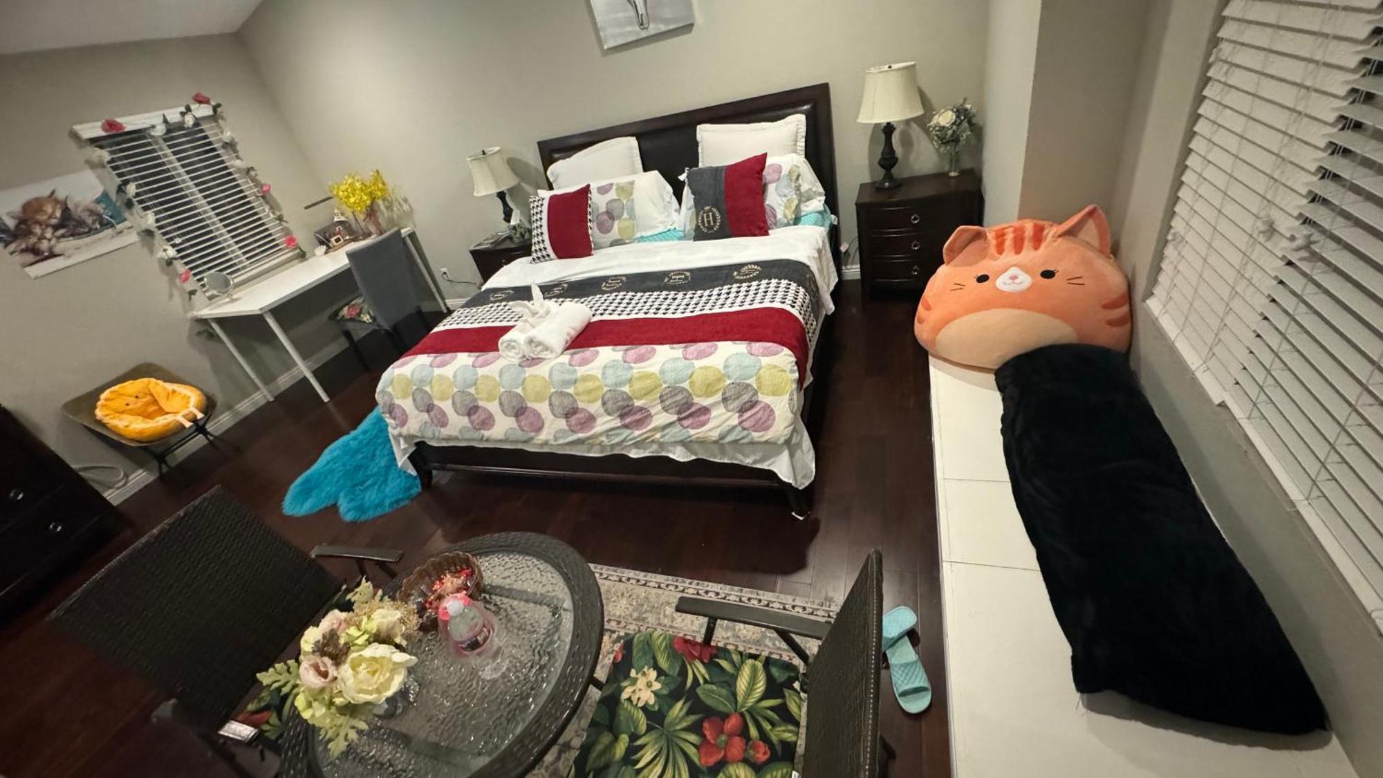 Homestay King Bed Big *