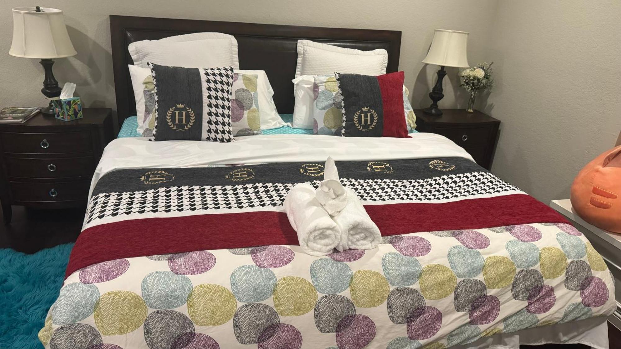 King Bed Big Chino Hills